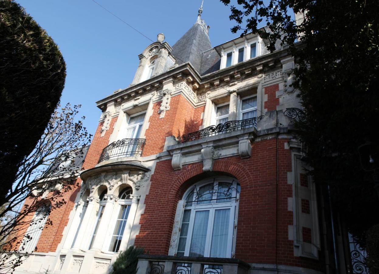 Cote Jards Villa Chalons-en-Champagne Exterior photo